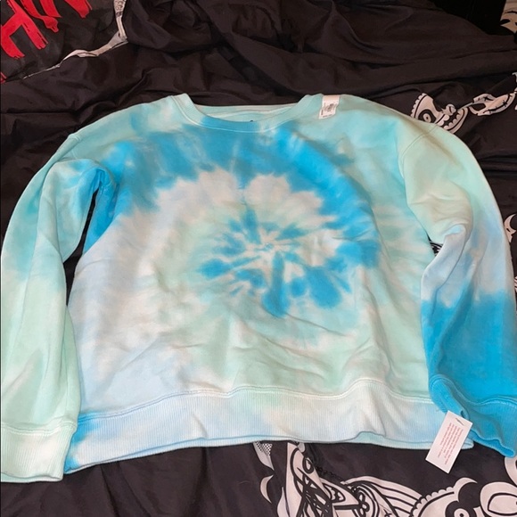 Softest Fleece Crew - Picture 1 of 3